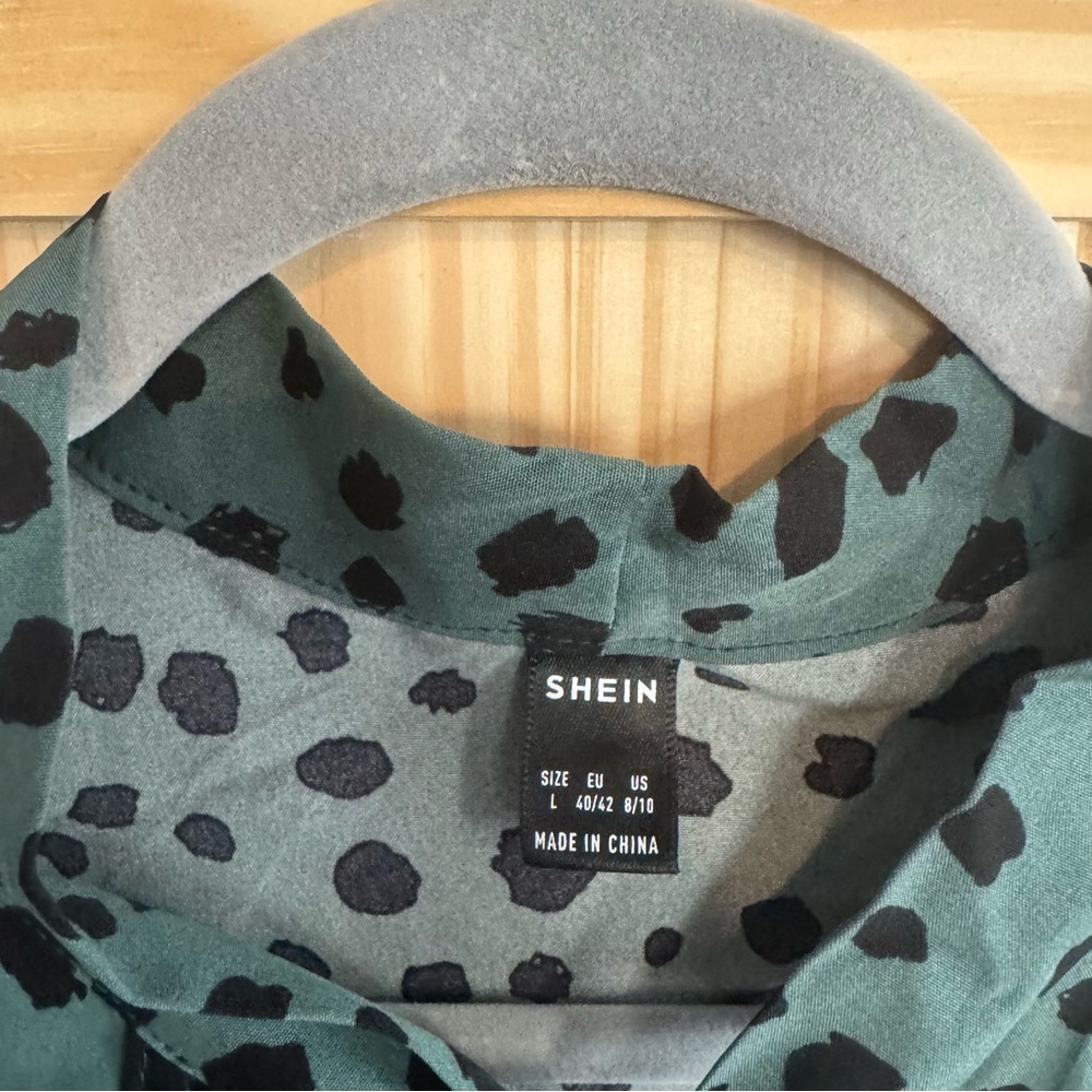 Rockabilly Green & Black Spotted Bow Neckline Flutter Sleeve Dress size Large - Picture 10 of 10